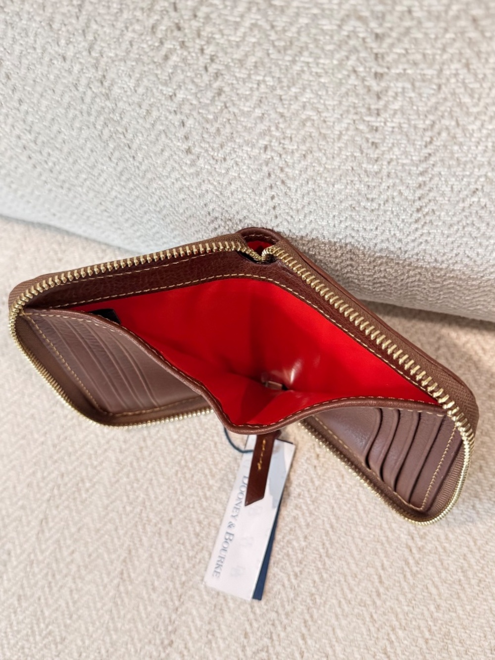 *NEW*  Dooney & Bourke Brown Florentine Leather Small Zip Wallet, - Picture 4 of 16